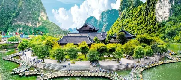 Đánh Giá Toàn Diện Quần Thể Danh Thắng Tràng An Ninh Bình: Trải Nghiệm Di Sản Thiên Nhiên & Văn Hóa Độc Nhất Đánh Giá Toàn Diện Quần Thể Danh Thắng Tràng An Ninh Bình: Trải Nghiệm Di Sản Thiên Nhiên & Văn Hóa Độc Nhất