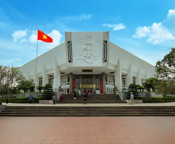 Hướng Dẫn Tham Quan Bảo Tàng Hồ Chí Minh: Lịch Sử Và Hiện Vật Hướng Dẫn Tham Quan Bảo Tàng Hồ Chí Minh: Lịch Sử Và Hiện Vật