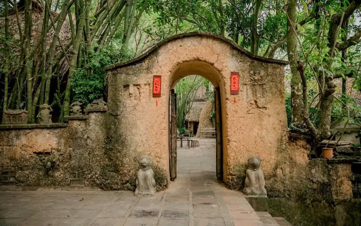 Việt Phủ Thành Chương: Giá Vé, Địa Chỉ & Trải Nghiệm