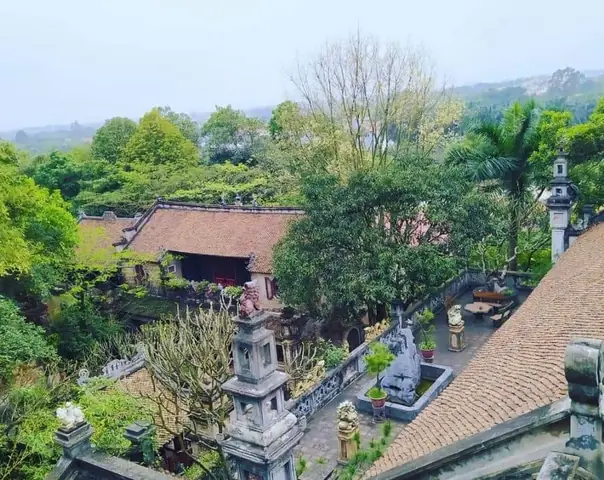 Việt Phủ Thành Chương: Giá Vé, Địa Chỉ & Trải Nghiệm