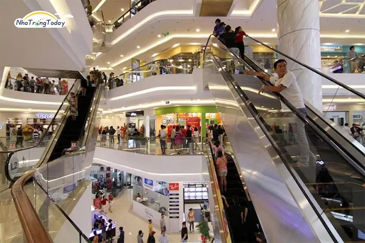 Vincom Plaza Lê Thánh Tôn: Địa Chỉ, Giờ Mở Cửa & Tiện Ích Vincom Plaza Lê Thánh Tôn: Địa Chỉ, Giờ Mở Cửa & Tiện Ích