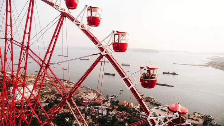 Cẩm Nang Trải Nghiệm Vòng Quay Mặt Trời Đà Nẵng: Từ A Đến Z Cẩm Nang Trải Nghiệm Vòng Quay Mặt Trời Đà Nẵng: Từ A Đến Z