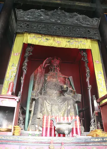 Khám Phá Lịch Sử Vua Cha Bát Hải Động Đình Và Địa Điểm Thờ