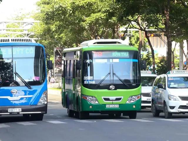 Xe Buýt Chạy Đến Mấy Giờ? Cách Tra Cứu Lịch Trình Chính Xác Nhất