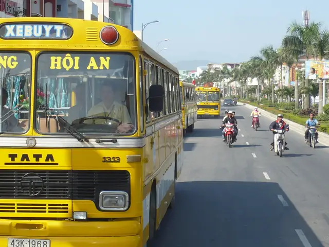 Xe Đà Nẵng Đi Hội An: Bảng So Sánh Chi Tiết 4 Phương Tiện Xe Đà Nẵng Đi Hội An: Bảng So Sánh Chi Tiết 4 Phương Tiện