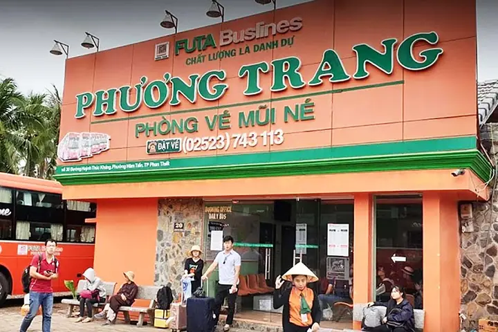 Hướng Dẫn Đặt Vé Xe Phương Trang: Giá, Lịch Trình, Ưu Đãi