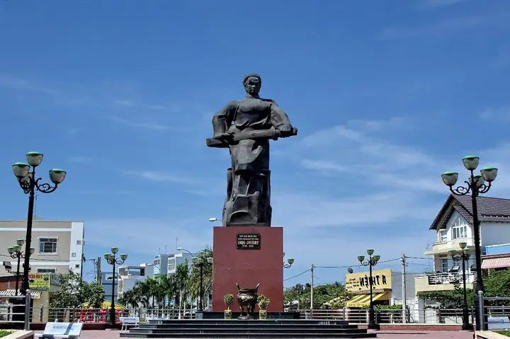Anh Hùng Dân Tộc Trương Định: Lịch Sử, Ý Nghĩa Và Di Sản