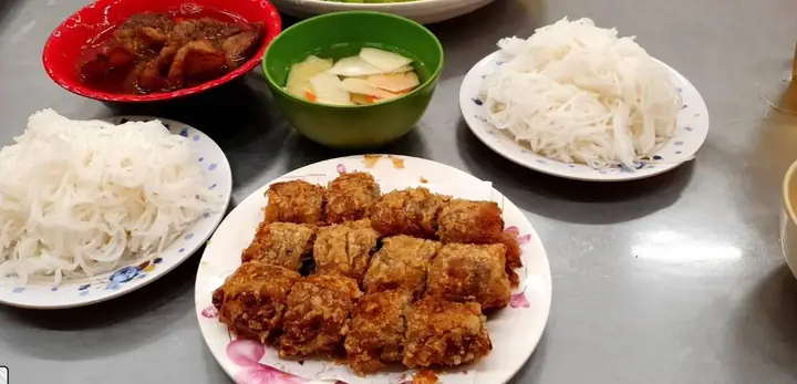 Bún Chả Hà Nội Hoa Anh – Địa Chỉ Thưởng Thức Món Ăn Truyền Thống Của Thủ Đô