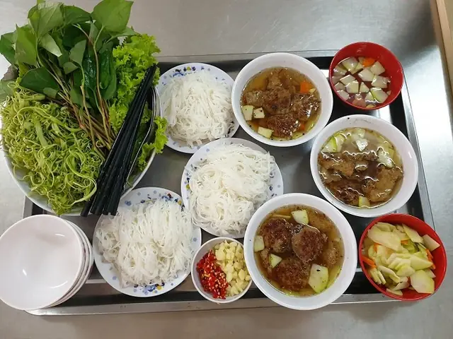 Bún Chả Hà Nội Hoa Anh – Địa Chỉ Thưởng Thức Món Ăn Truyền Thống Của Thủ Đô