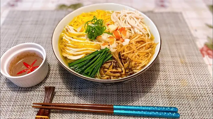 Bún Thang Nổi Tiếng Hà Nội – Lịch Sử, Cách Thưởng Thức Và Địa Chỉ “đỉnh” Cho Tín Đồ Ẩm Thực Bún Thang Nổi Tiếng Hà Nội – Lịch Sử, Cách Thưởng Thức Và Địa Chỉ “đỉnh” Cho Tín Đồ Ẩm Thực