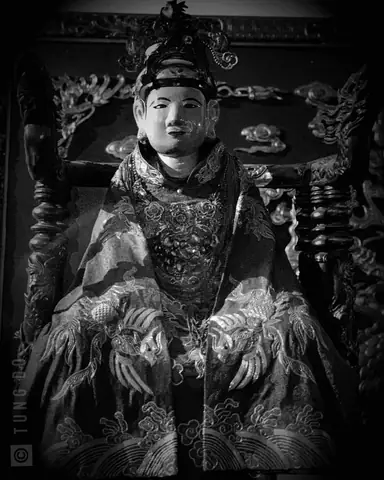 Chúa Bà Đông Cuông Là Ai? Giải Đáp Toàn Diện Về Vị Thần Trong Tín Ngưỡng Dân Gian Chúa Bà Đông Cuông Là Ai? Giải Đáp Toàn Diện Về Vị Thần Trong Tín Ngưỡng Dân Gian