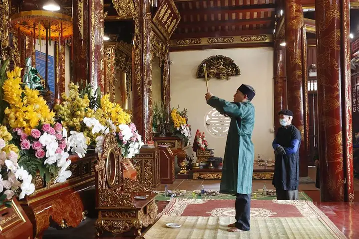 Đền Mẫu Đông Cuông: Lịch Sử, Vị Trí Và Các Vị Thần Được Thờ Đền Mẫu Đông Cuông: Lịch Sử, Vị Trí Và Các Vị Thần Được Thờ