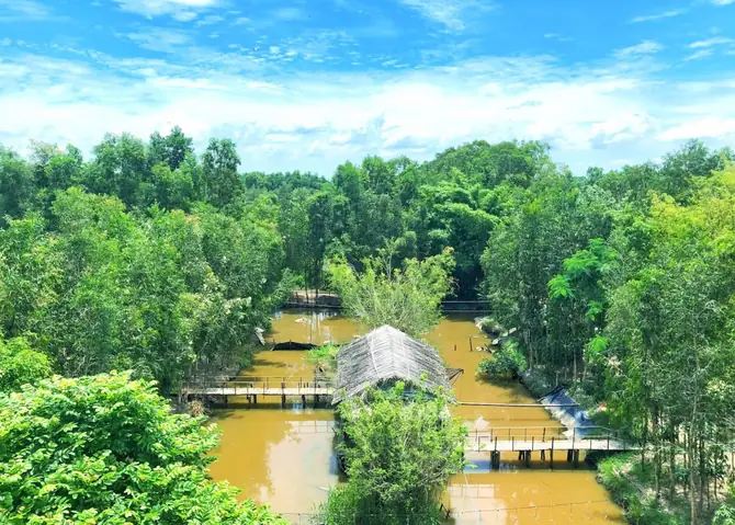 Khu Du Lịch Lung Ngọc Hoàng: Hướng Dẫn Chi Tiết Khám Phá Điểm Đến Hấp Dẫn