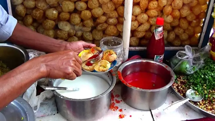 Món Ăn Đường Phố Ấn Độ: Hướng Dẫn Chi Tiết Khám Phá Hương Vị Đa Dạng Và Hấp Dẫn