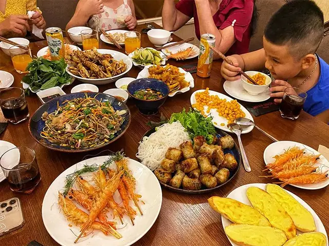 Nhà Hàng Hồng Hạnh Bãi Cháy – Đánh Giá Chi Tiết, Địa Chỉ, Thực Đơn Và Kinh Nghiệm Ghé Thăm