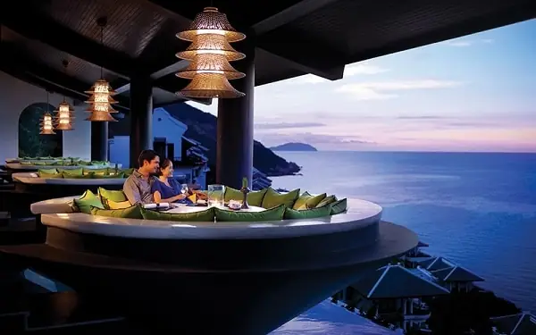 Nhà Hàng View Biển Đà Nẵng – Hướng Dẫn Chi Tiết Chọn Địa Điểm Ăn Uống Tuyệt Vời Bên Bờ Biển