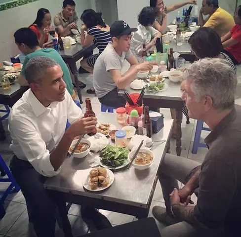 Obama Ăn Bún Chả Ở Đâu? Khám Phá Địa Điểm Và Câu Chuyện Obama Ăn Bún Chả Ở Đâu? Khám Phá Địa Điểm Và Câu Chuyện