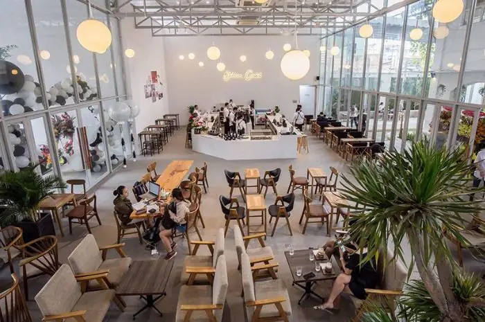 Quán Cafe Yên Tĩnh Quận 7 – Điểm Đến Lý Tưởng Cho Không Gian Làm Việc Và Thư Giãn