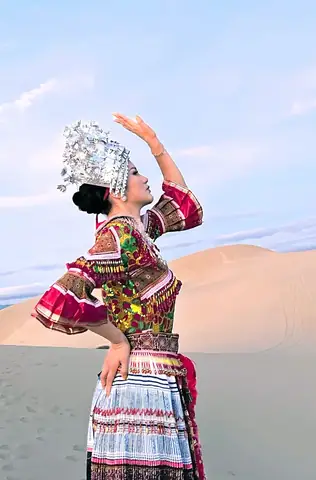 Trang Phục Dân Tộc Mèo Nữ: Nét Đẹp Truyền Thống Và Ý Nghĩa Sâu Sắc