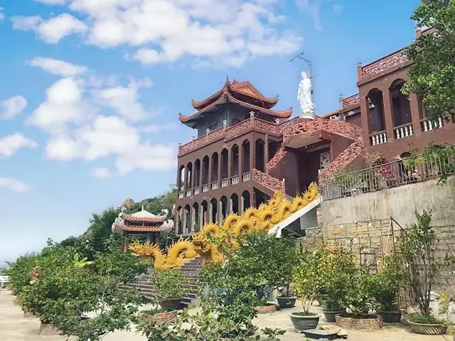 Trùng Sơn Cổ Tự Ninh Thuận: Tổng Quan Về Lịch Sử, Kiến Trúc Và Giá Trị Văn Hoá Trùng Sơn Cổ Tự Ninh Thuận: Tổng Quan Về Lịch Sử, Kiến Trúc Và Giá Trị Văn Hoá