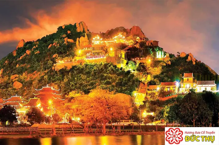 Trùng Sơn Cổ Tự Ninh Thuận: Tổng Quan Về Lịch Sử, Kiến Trúc Và Giá Trị Văn Hoá