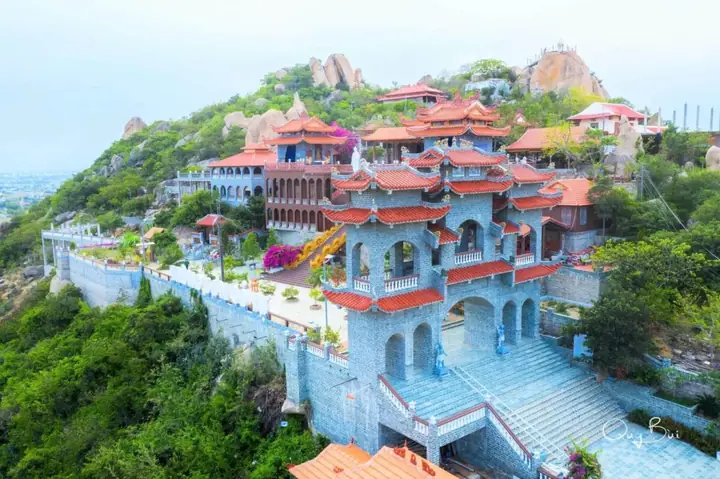 Trùng Sơn Cổ Tự Ninh Thuận: Tổng Quan Về Lịch Sử, Kiến Trúc Và Giá Trị Văn Hoá Trùng Sơn Cổ Tự Ninh Thuận: Tổng Quan Về Lịch Sử, Kiến Trúc Và Giá Trị Văn Hoá