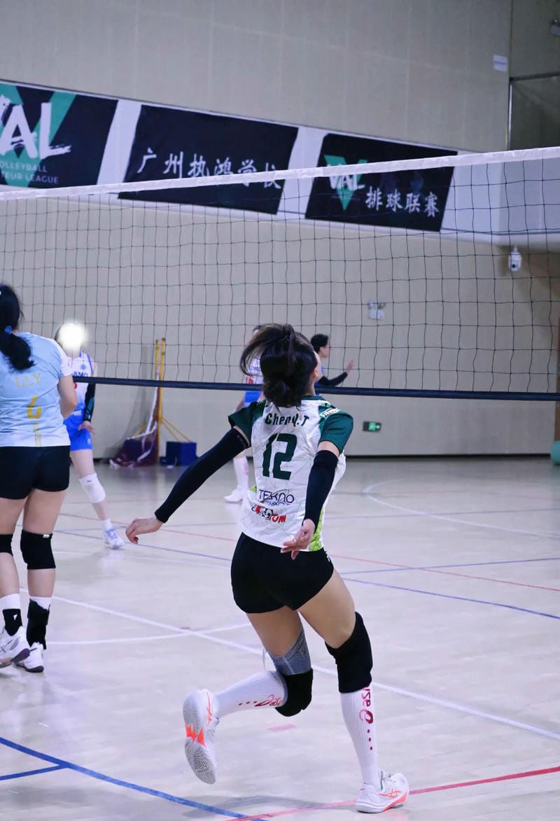 ảnh bóng chuyền 15