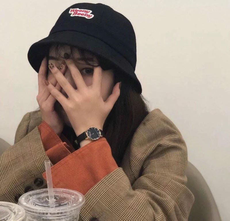 ảnh gái che mặt 21