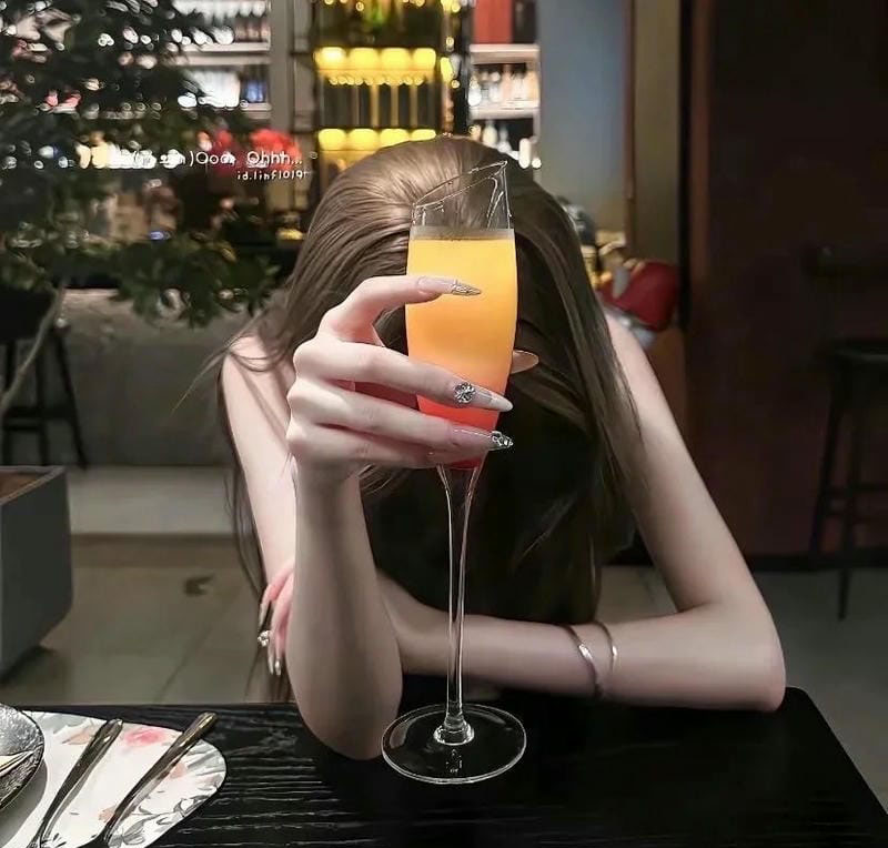 ảnh gái che mặt 24