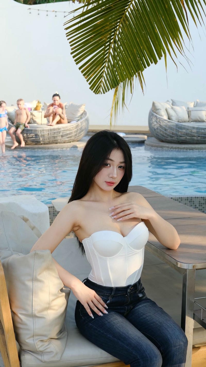 ảnh trần hà linh 28