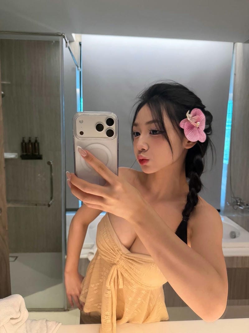 ảnh trần hà linh 33