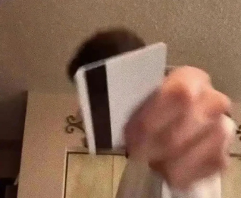 meme đưa tiền 8