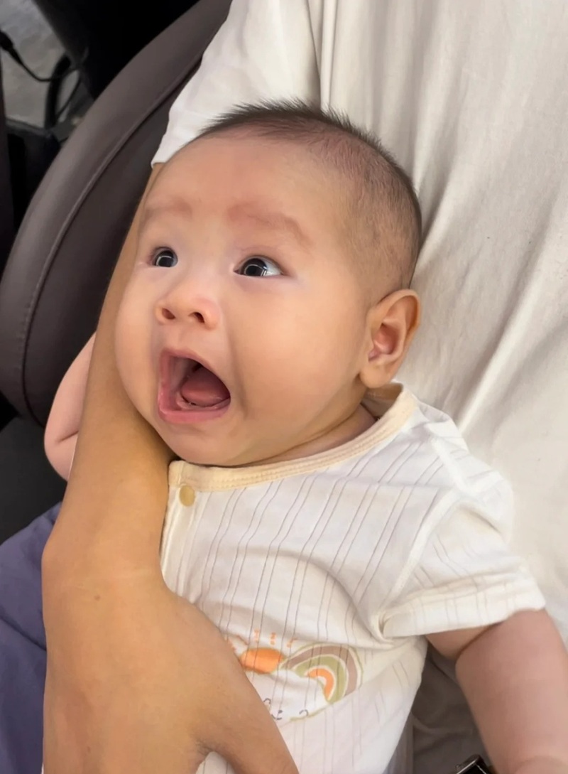 meme hoảng hốt 11