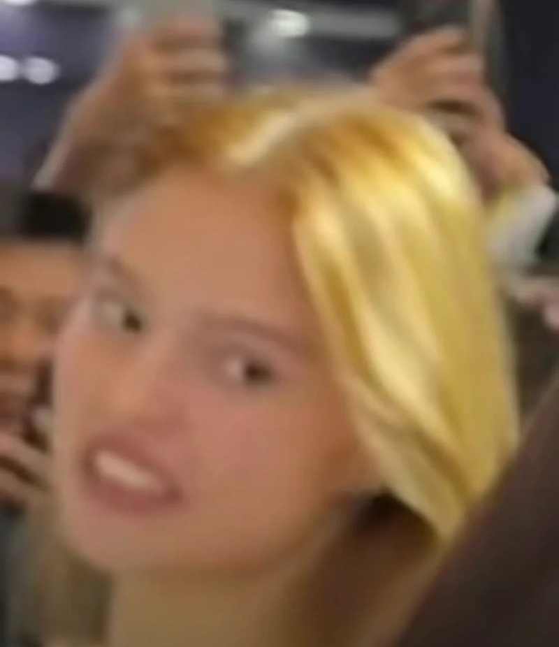 meme khinh bỉ 8