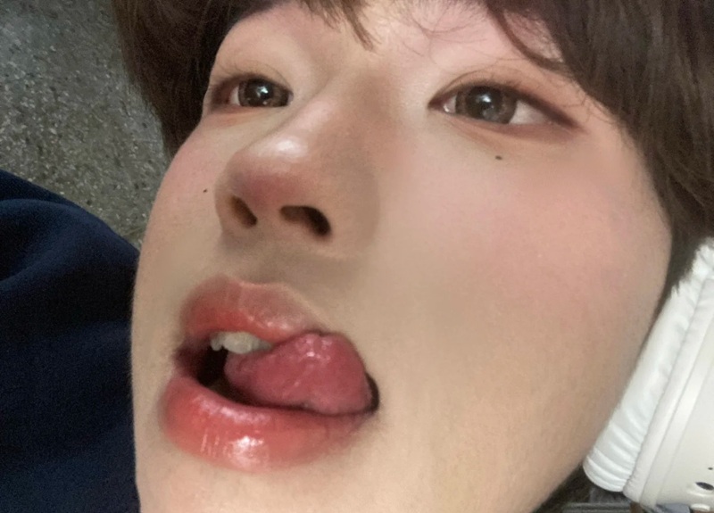 meme lè lưỡi 32