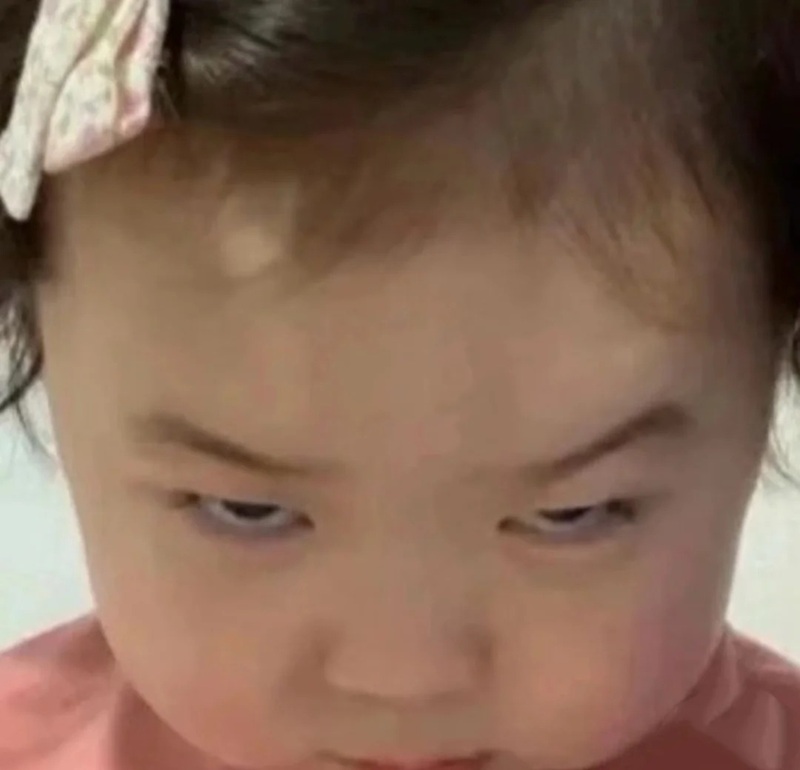 meme liếc 12
