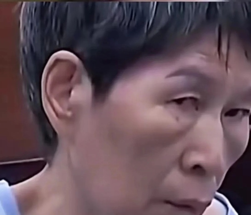 meme liếc 19