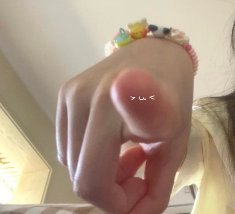 pointing meme 35