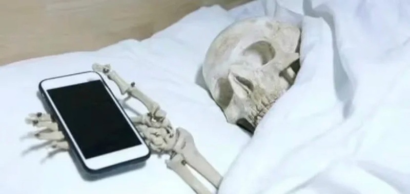 skeleton meme 2