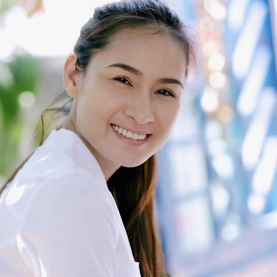 Ảnh chân dung ca sĩ Giáng Tiên