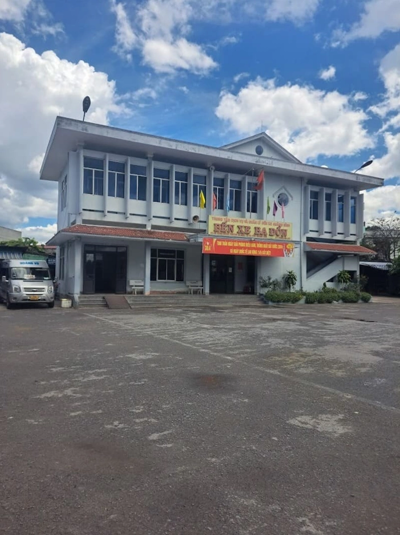 Bến xe Ba Đồn