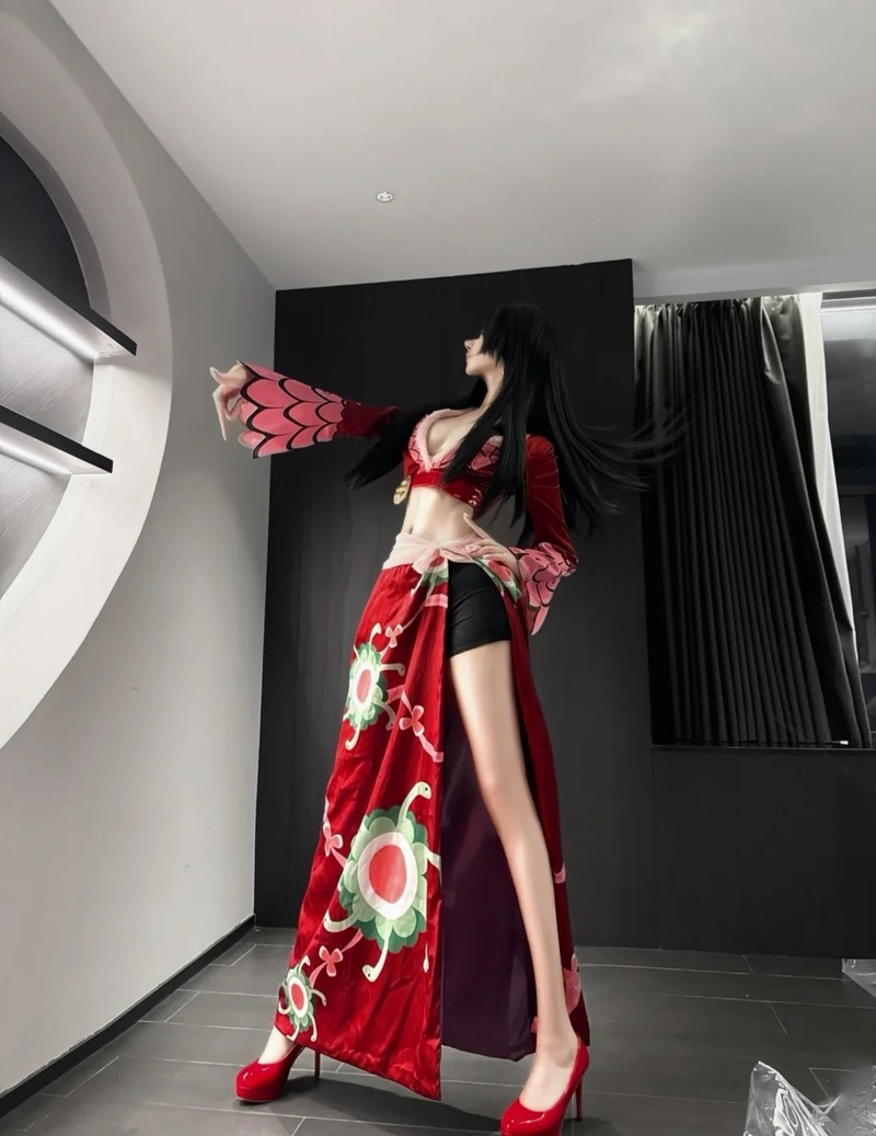 boa hancock cosplay 28