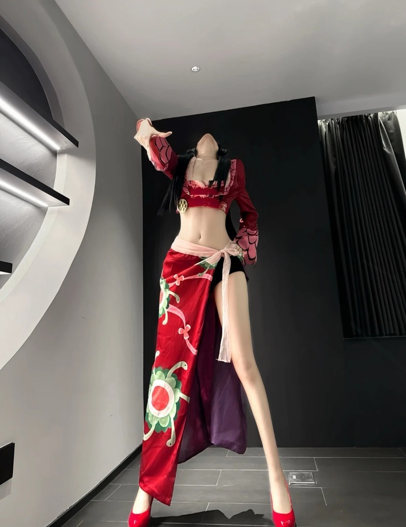 boa hancock cosplay 4