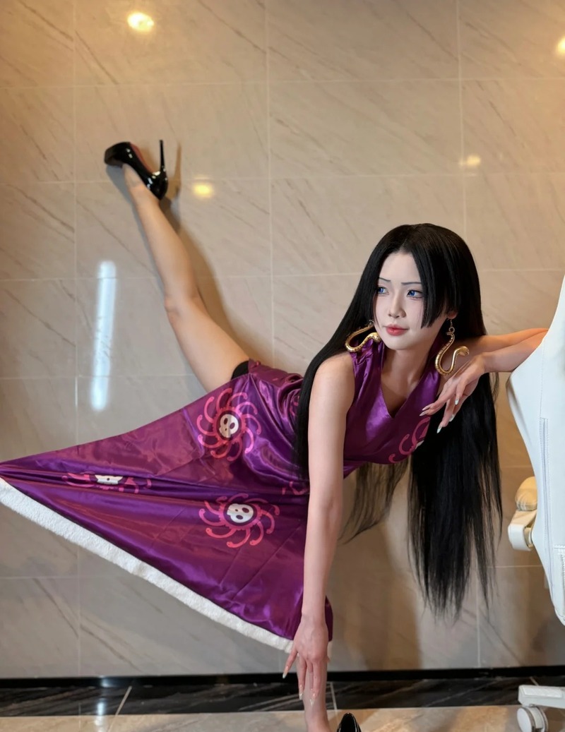 boa hancock cosplay 8