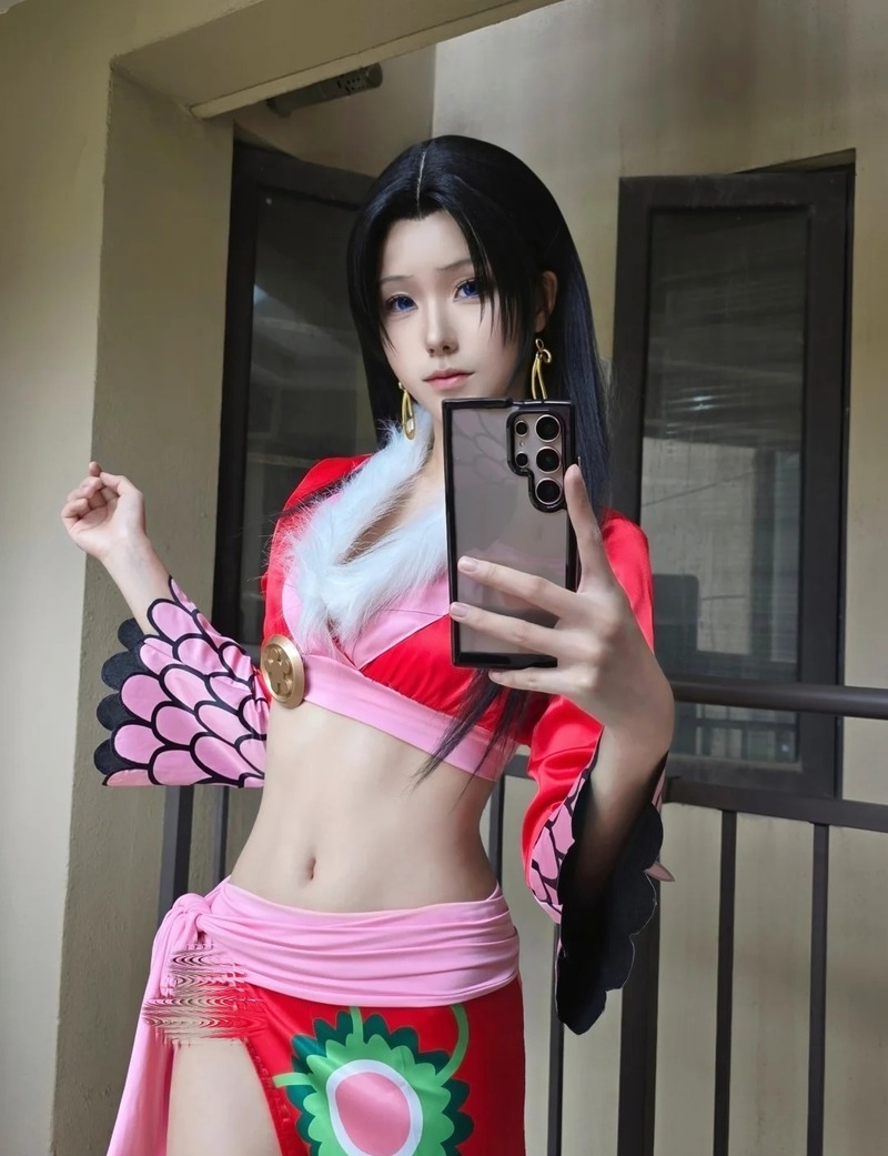 boa hancock cosplay 9