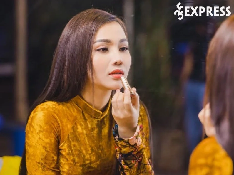 ca-si-ngoc-dieu-la-ai-1-35express