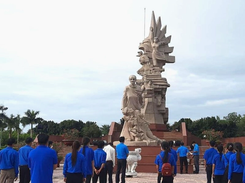 Công Viên Tượng Đài Long An - Biểu tượng lịch sử và văn hóa