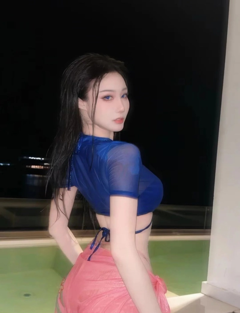 cosplay bikini 2