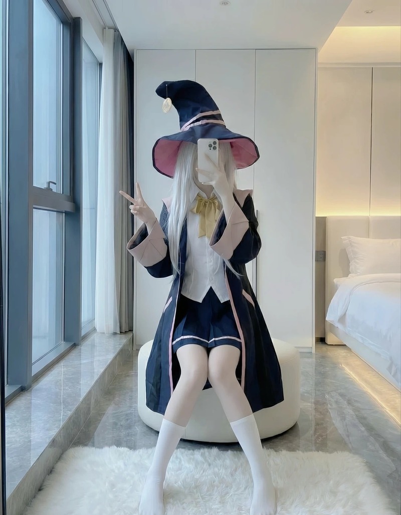 cosplay elaina 19