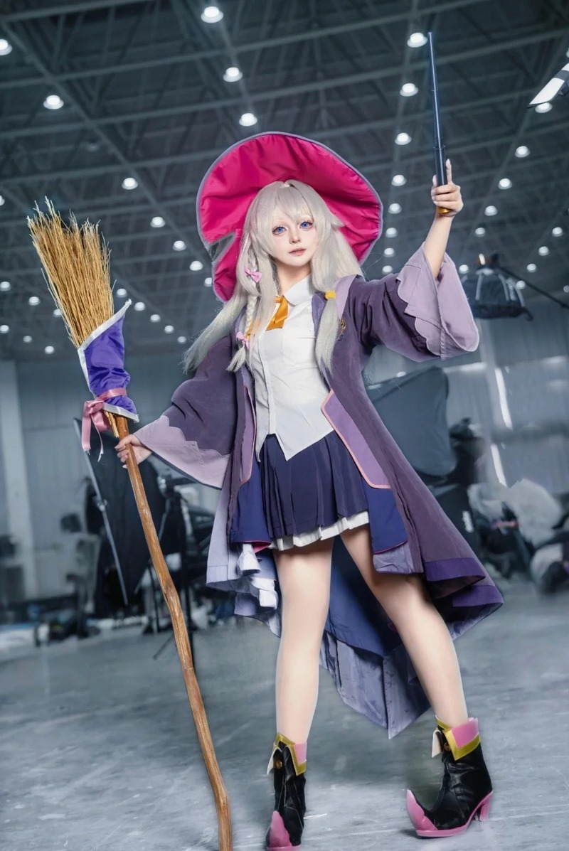 cosplay elaina 22